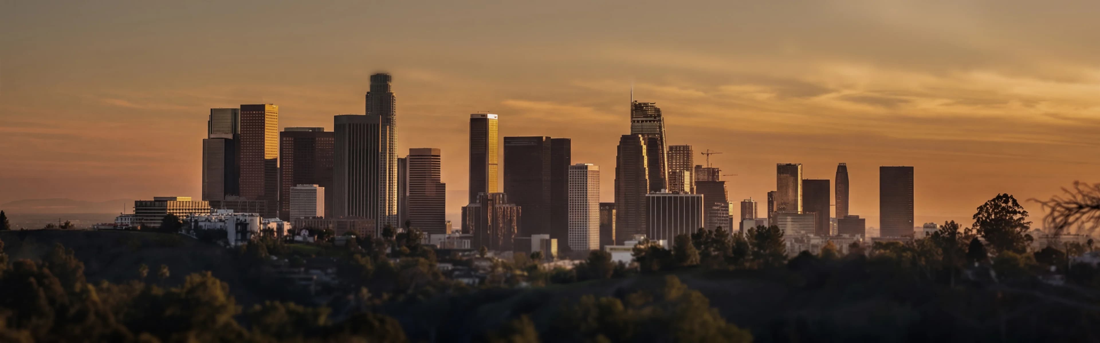 Los Angeles skyline with downtown high-rises - managed Wi-Fi, fiber internet, and bulk TV services for LA multifamily properties