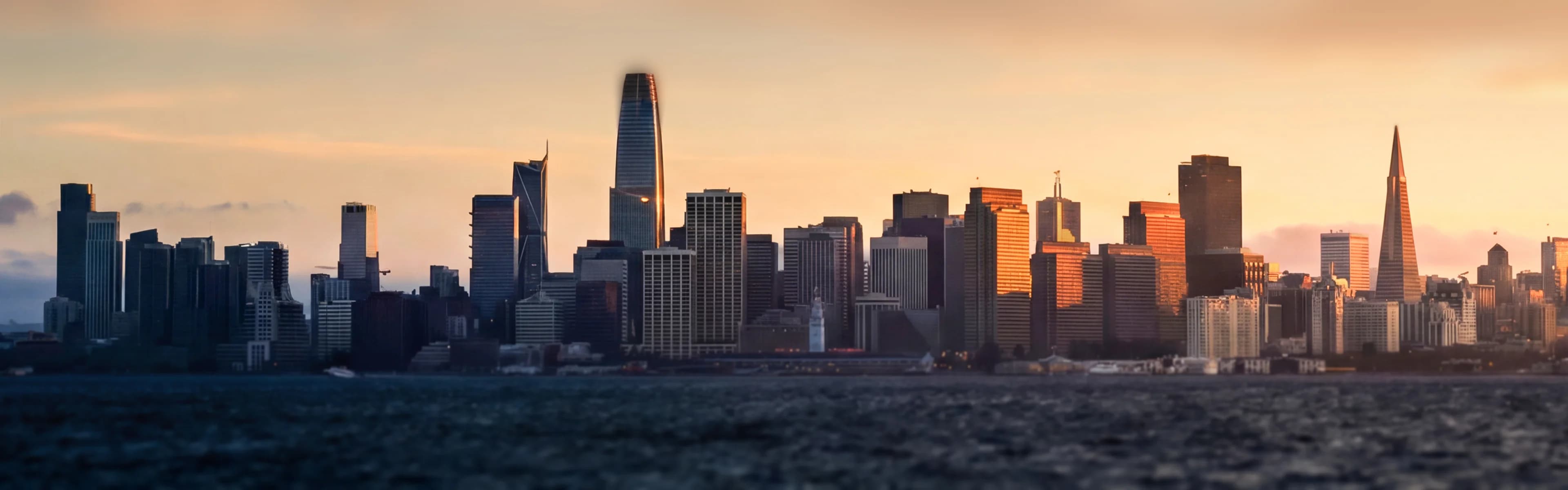San Francisco skyline with Bay Bridge - managed Wi-Fi, fiber internet, and bulk TV services for San Francisco multifamily properties